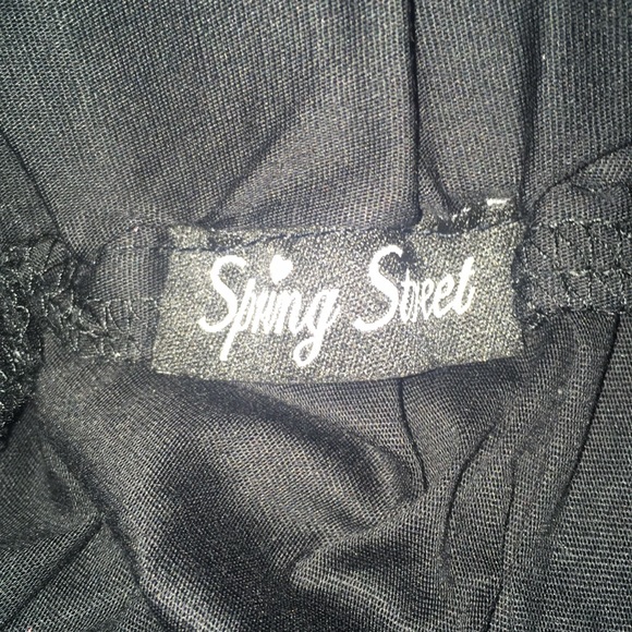 Adorable black and gold button high waist skirt - Picture 4 of 9